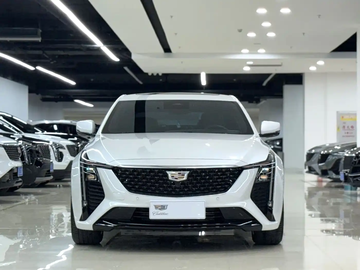 Фото 2 - Cadillac CT5