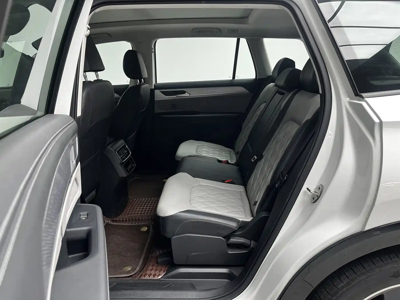 Volkswagen Talagon 2023 380TSI 4WD R-Line Touring Edition фото 10