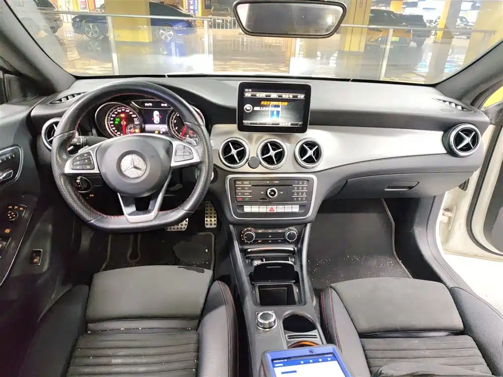 Mercedes-Benz CLA (Import) 2016 Facelift CLA 220 4MATIC фото 10