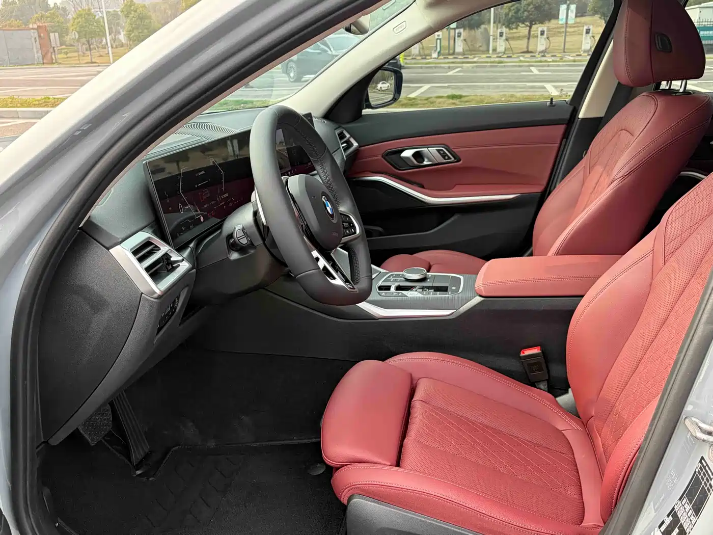 BMW 3 Series 2025 325Li M Sport Package фото 10