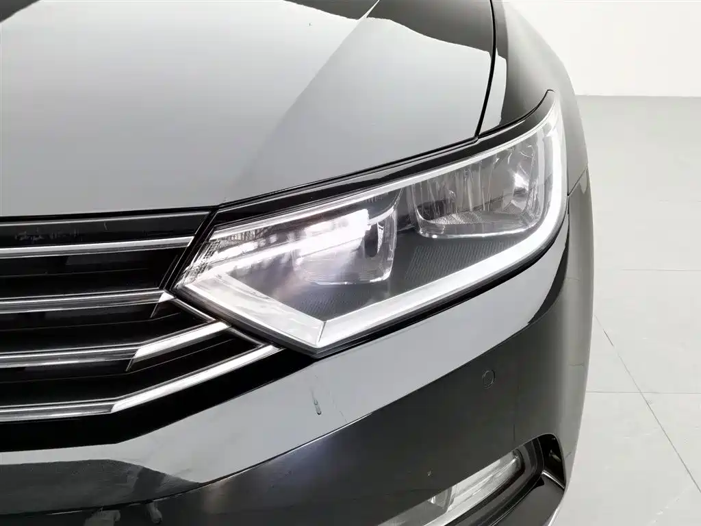 Volkswagen Magotan 2019 280TSI DSG Comfort China V фото 7