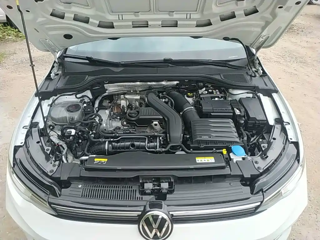 Volkswagen Golf 2025 2025 Facelift 300TSI Pro