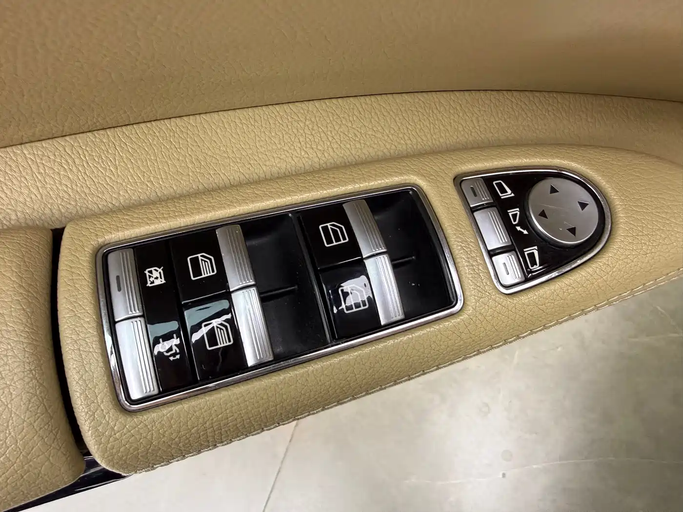 Mercedes-Benz S-Class 2010 Model S 400 L HYBRID фото 16