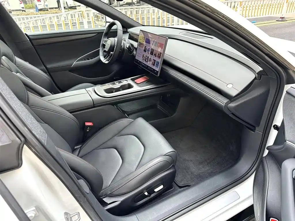 XIAOMI CAR XIAOMI SU7