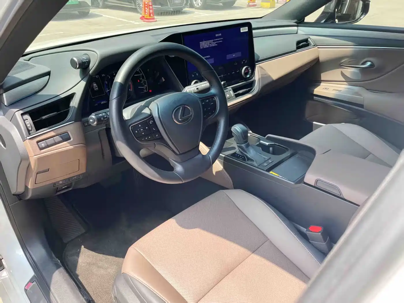 Lexus ES 2025 2025 200 Ultimate Edition
