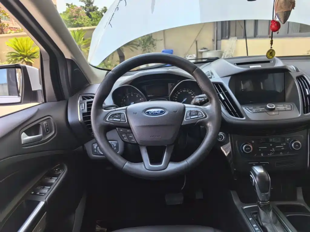 Photo 11 - Ford Kuga