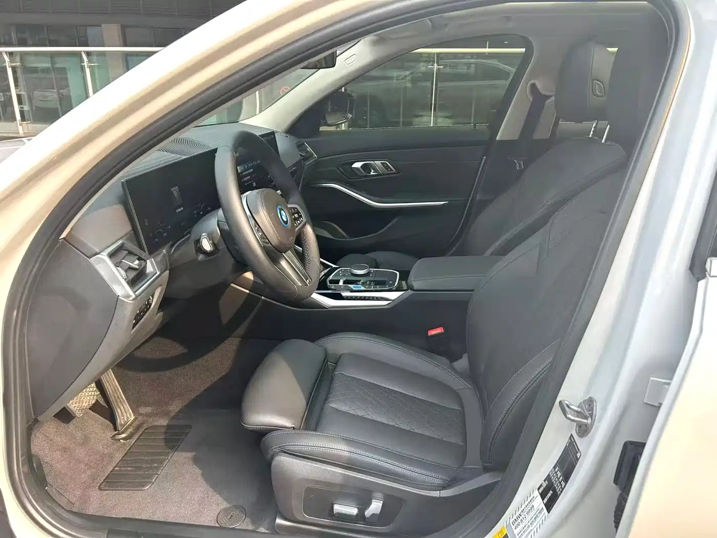BMW i3 2022 eDrive 35 L фото 5