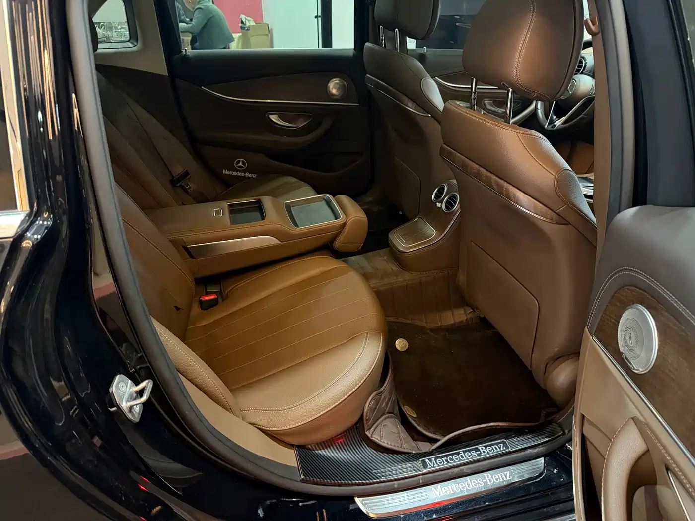 Mercedes-Benz E-Class 2023 E 300 L Luxury фото 11