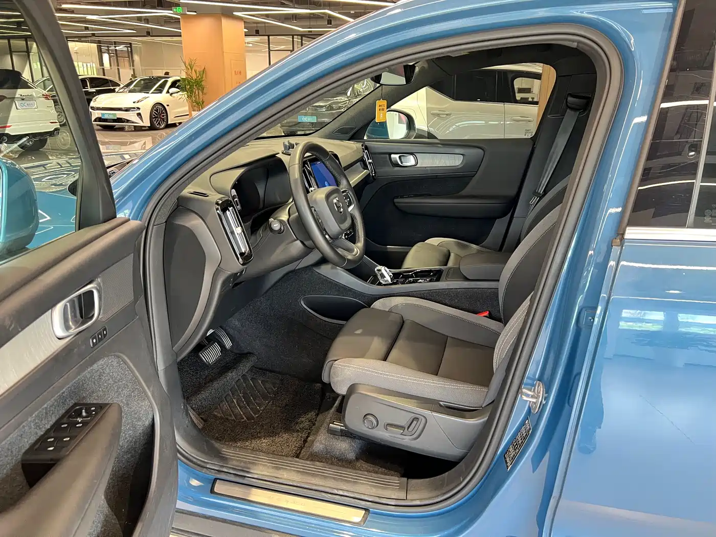 Volvo XC40 2024 2024 B3 Smart Elite Luxury Edition