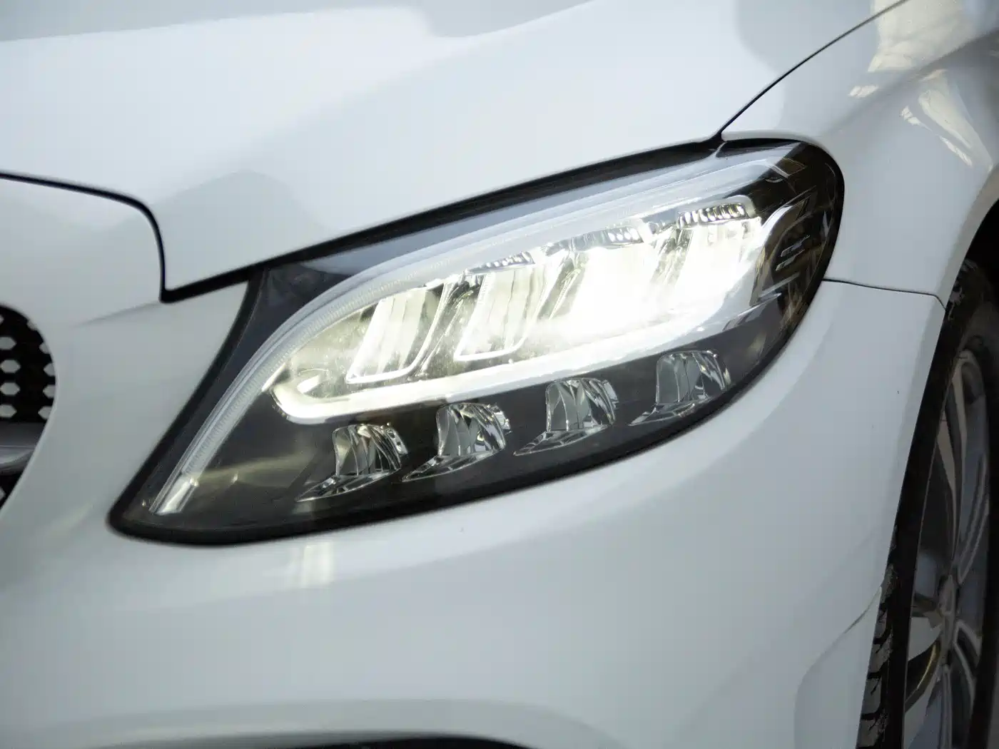 Mercedes-Benz C-Class 2020 Facelift C 200 L Dynamic Sport фото 28