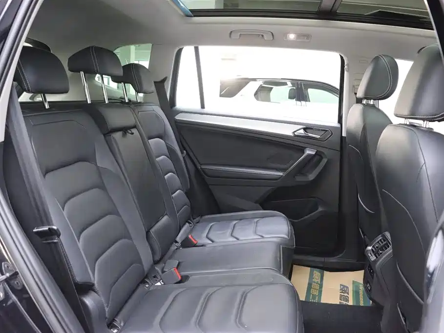 Volkswagen Tiguan L 2018 330TSI Automatic 2WD Luxury Edition фото 17