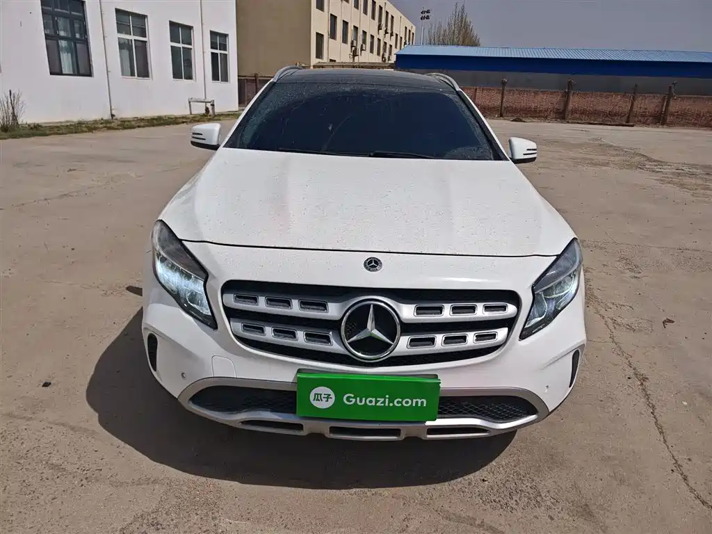 Mercedes-Benz GLA 2018 GLA 200 Dynamic фото 3