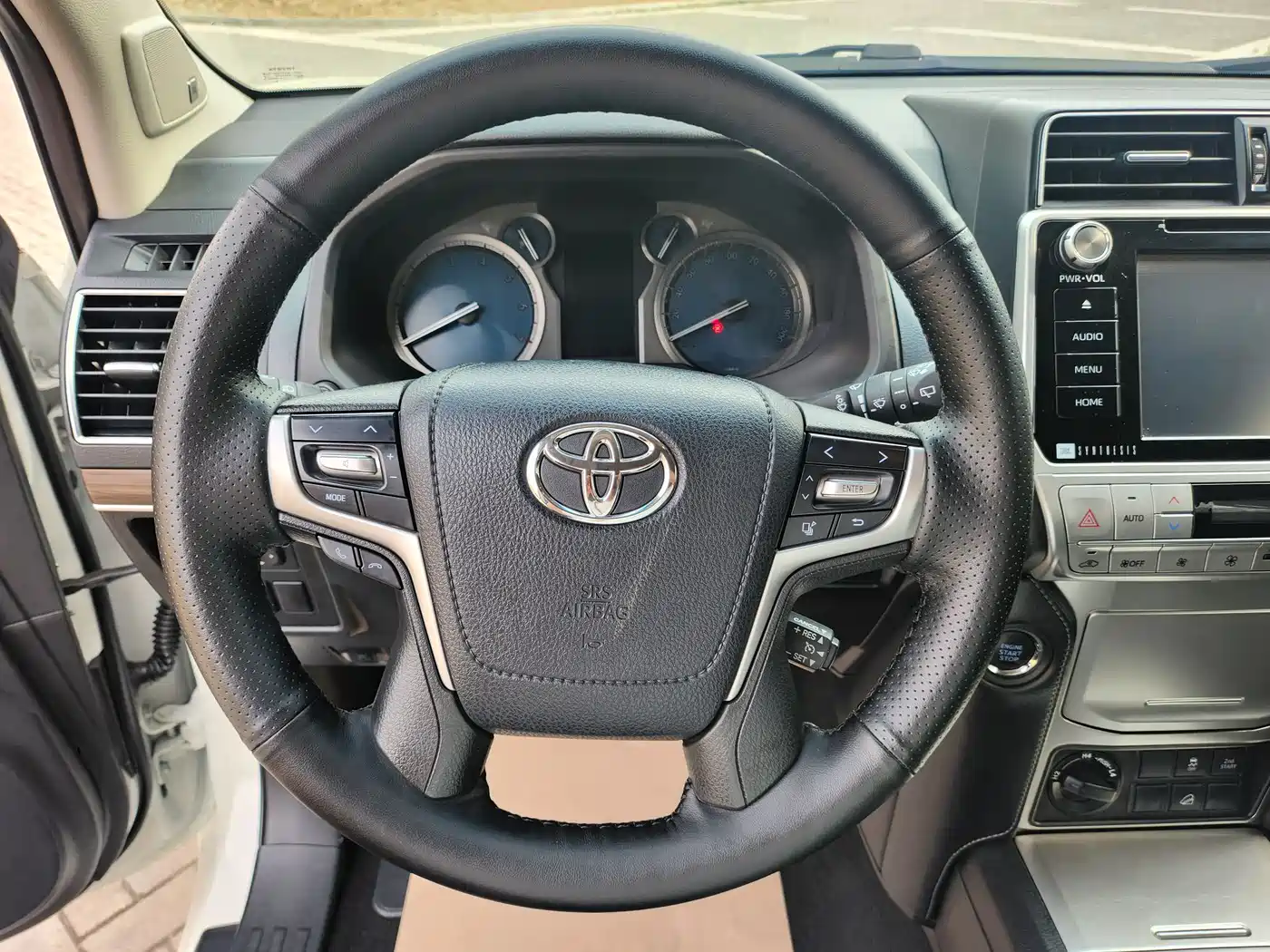TOYOTA PRADO