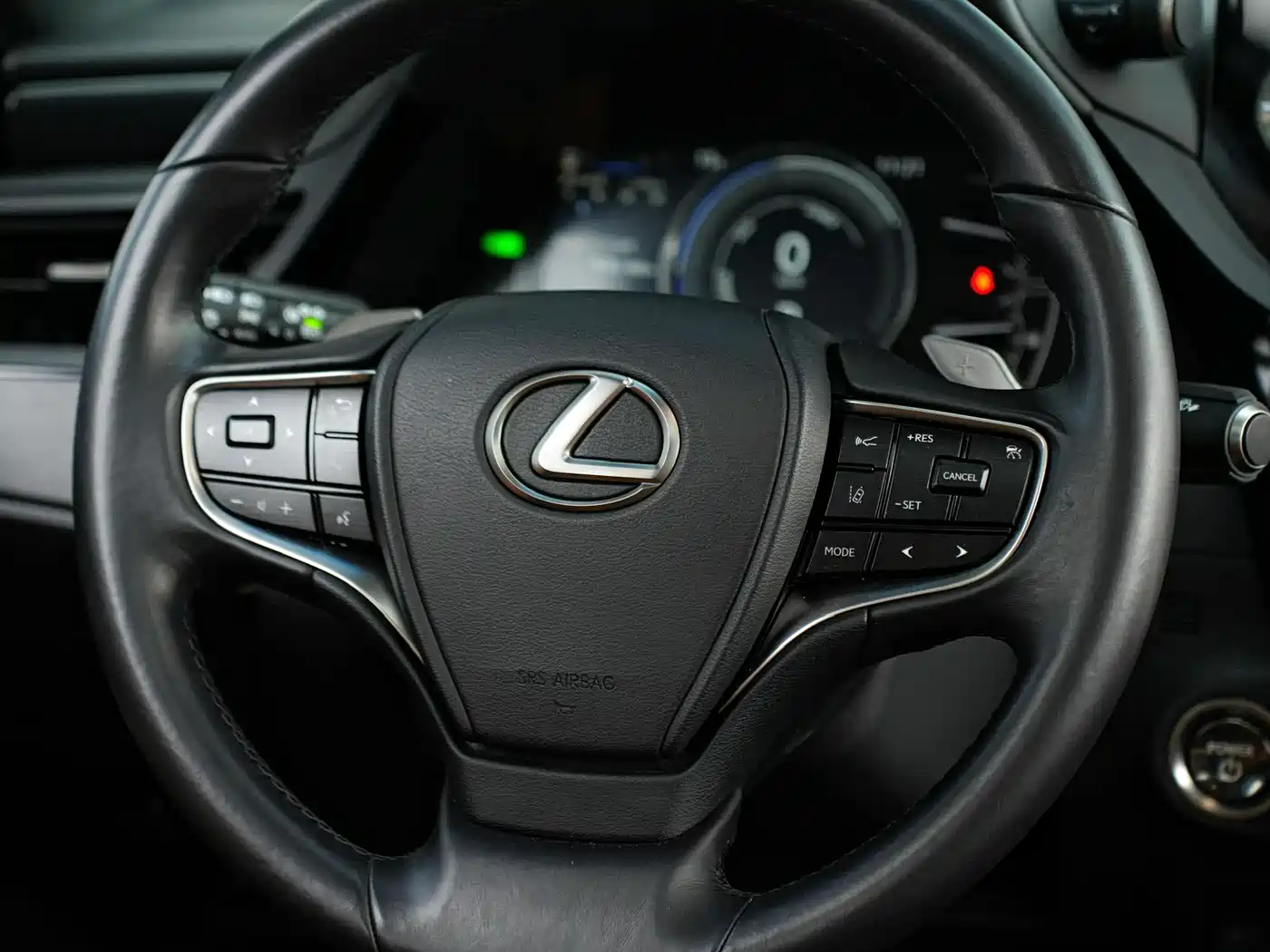 Lexus ES 2022 300h Excellence Edition фото 20