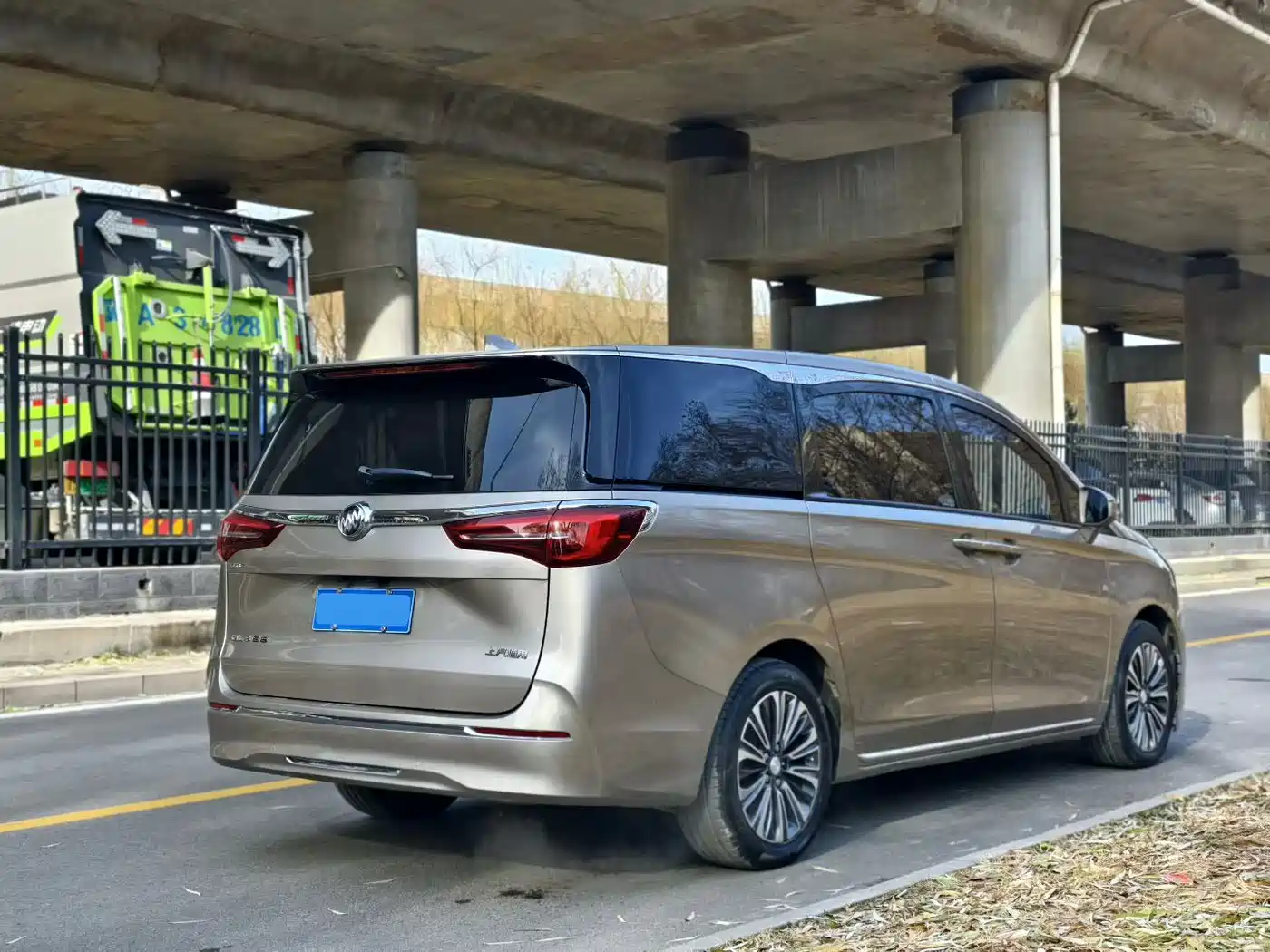 Buick GL8 2023 ES Landmaster 653T Smart Luxury Version фото 9