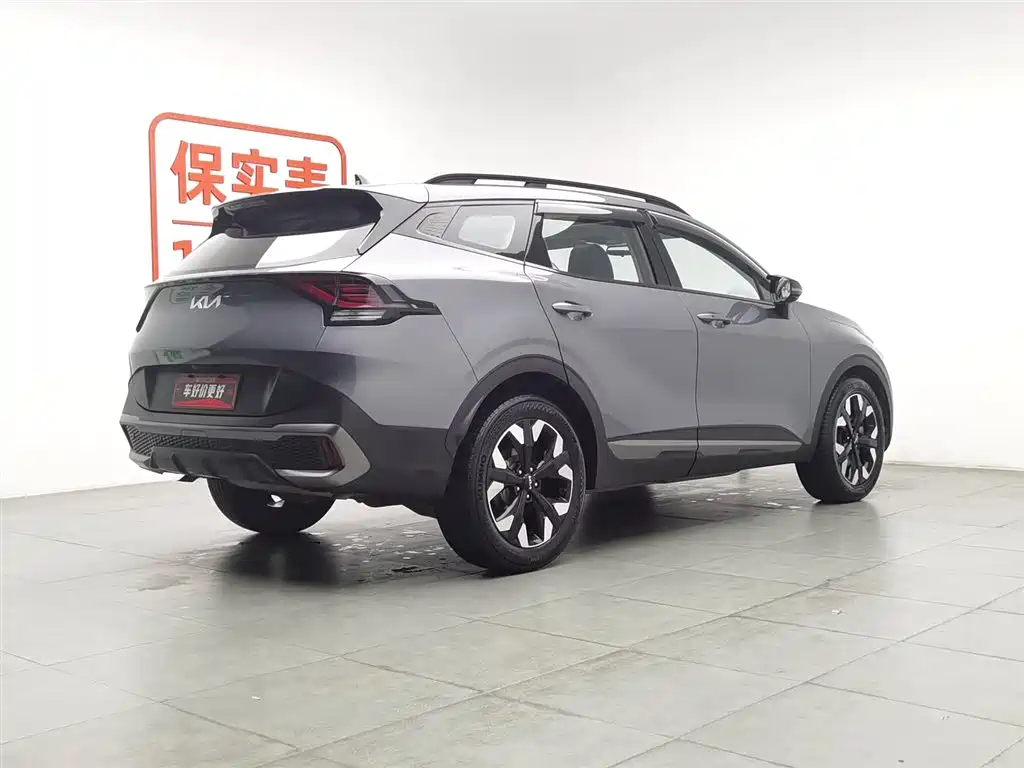 Kia Sportage 2023 2.0T 2WD Premium Edition фото 2
