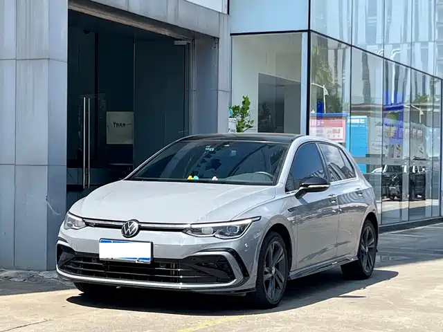 Volkswagen Golf 280TSI DSG R-Line, 50 Легенда