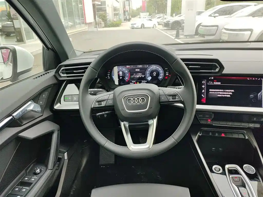 Audi A3 2025 Facelift A3L Limousine 35TFSI Flying Joy Edition фото 7