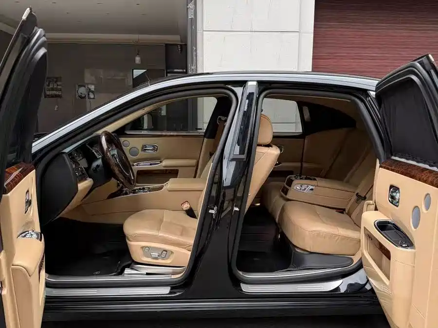 Фото 5 - Rolls-Royce Ghost