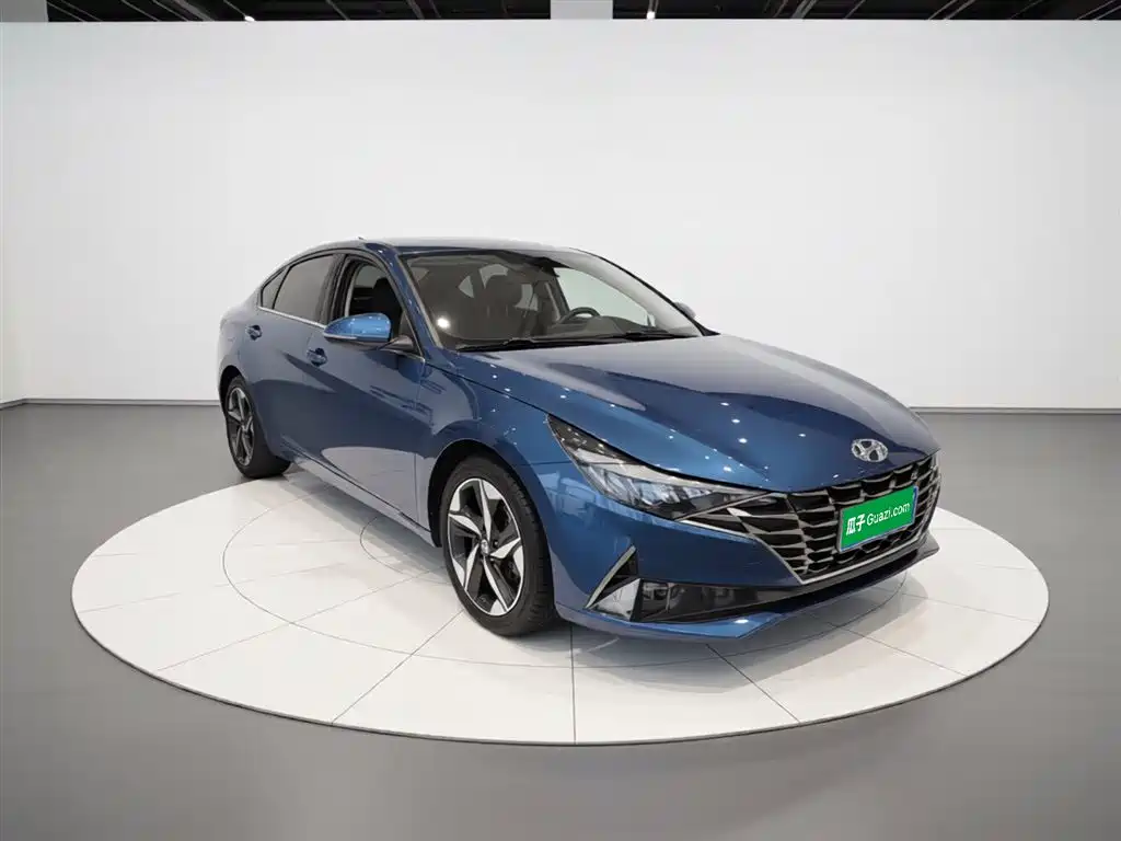 Hyundai Elantra 2021 1.5L CVT GLX Elite Edition фото 4