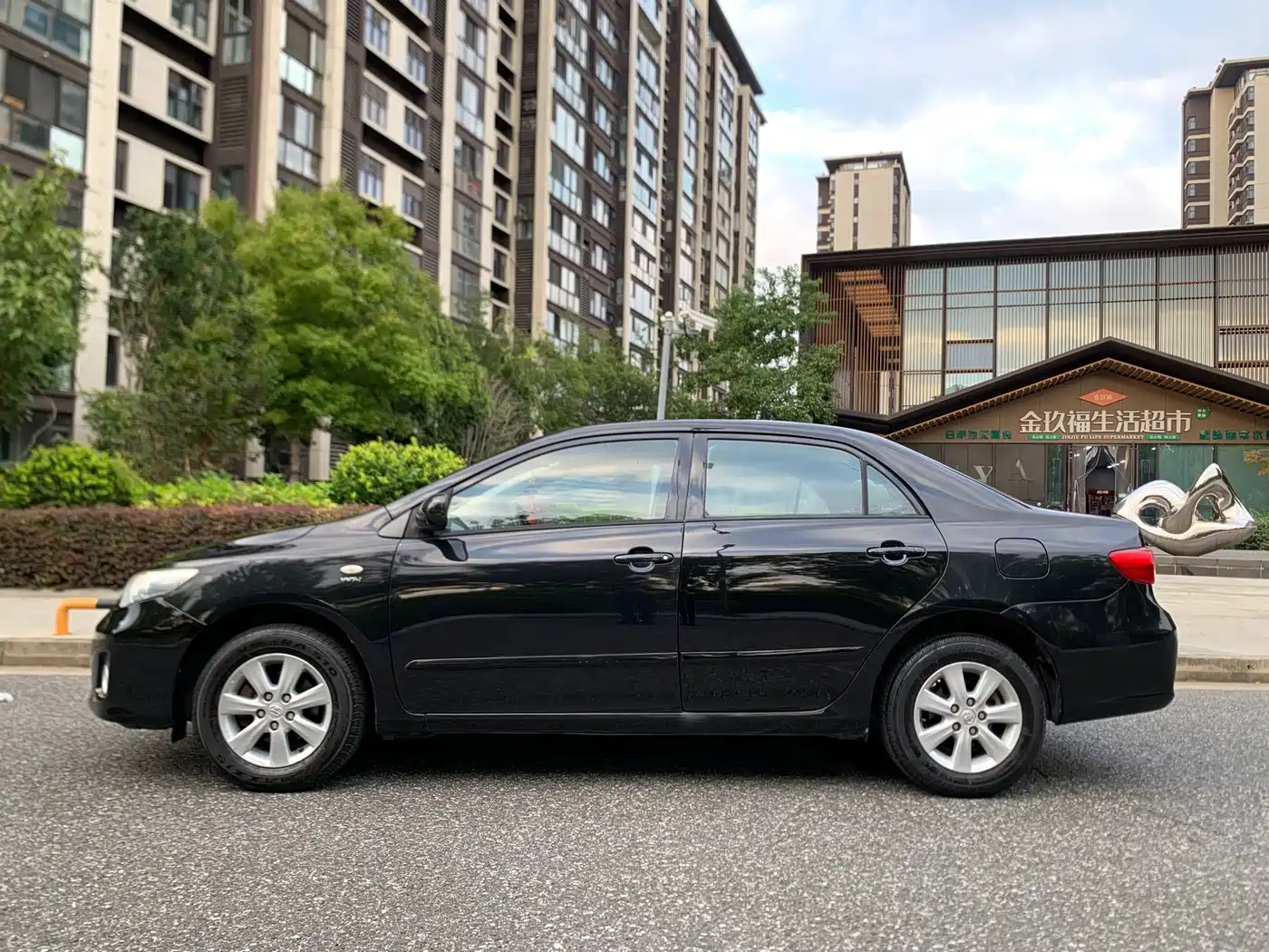 Фото 4 - Toyota Corolla