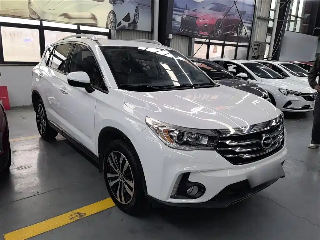 GAC Trumpchi Trumpchi GS4 2016 235T G-DCT Luxury Edition фото 4