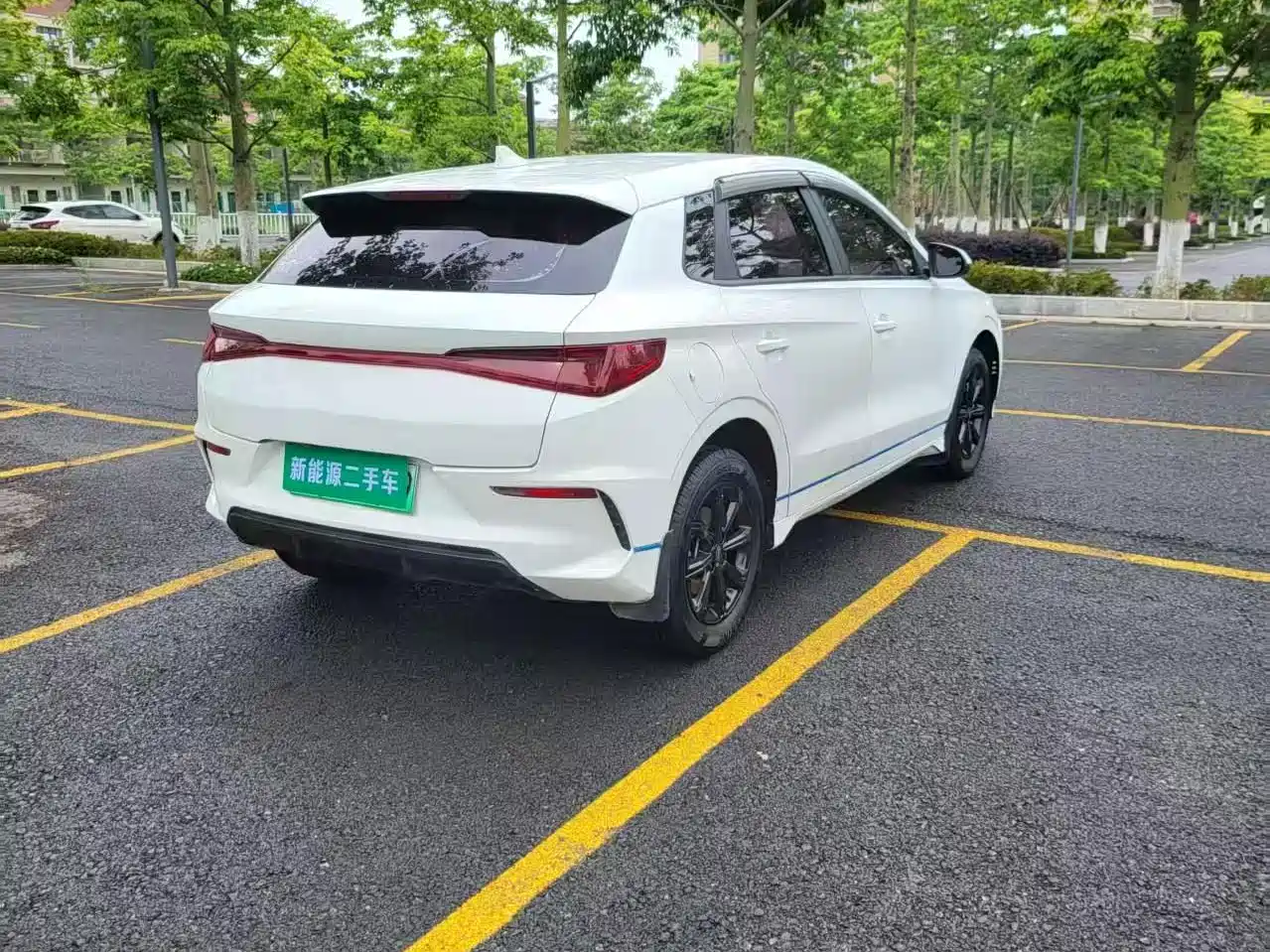 Photo 9 - BYD e2