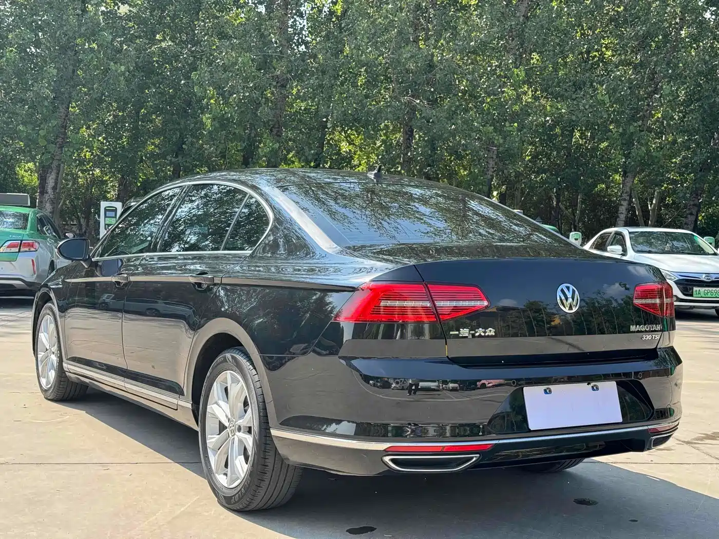 Volkswagen Magotan 2019 330TSI DSG Luxury Class China VI фото 9