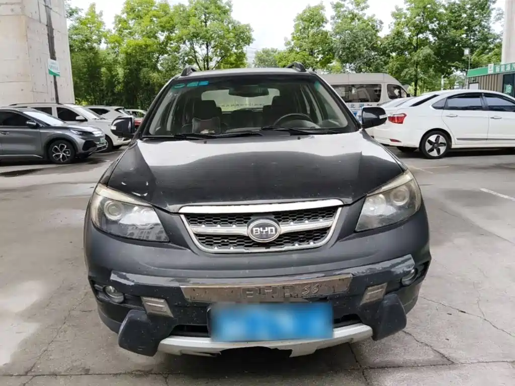 2015 BYD S6