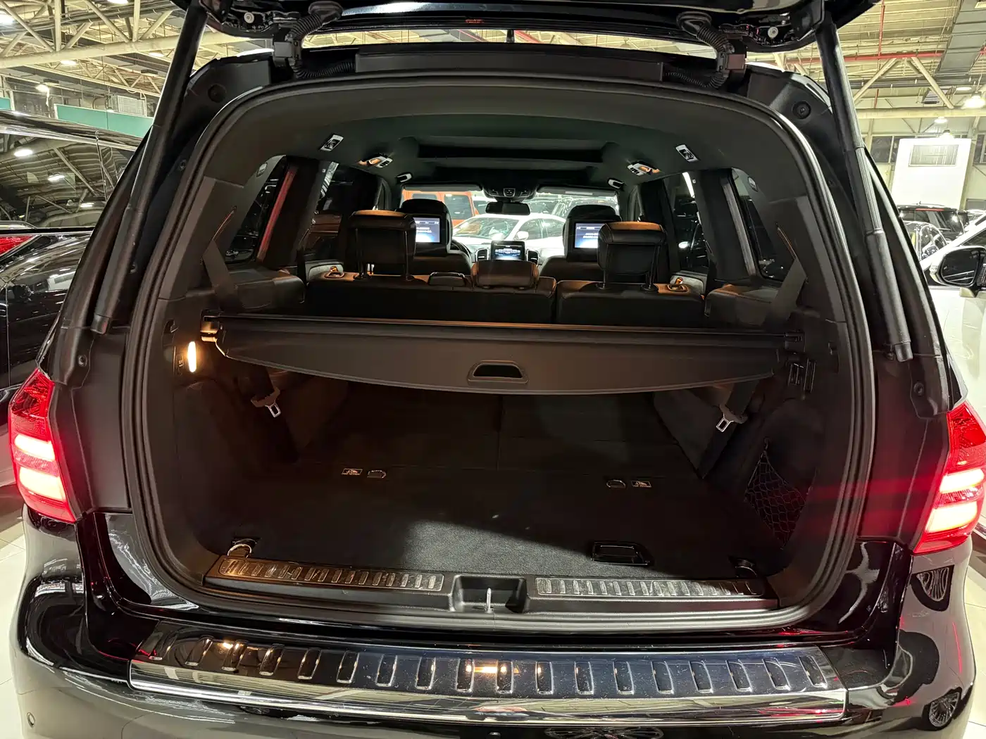 Mercedes-Benz GLS 2018 Facelift GLS 400 4MATIC Luxury фото 20