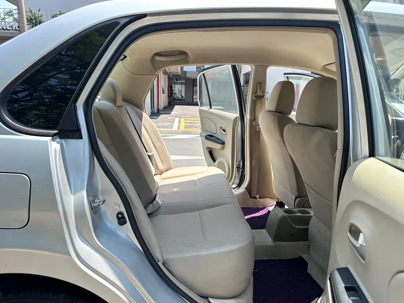 Venucia D50 2014 2013 1.6L Manual Fashion