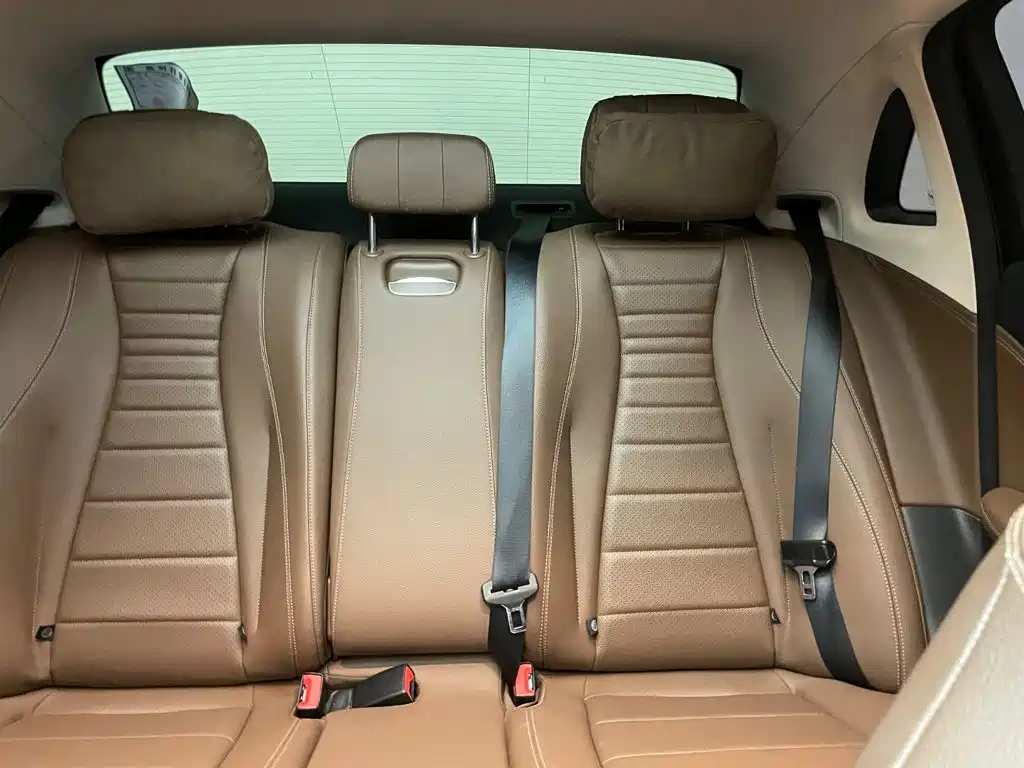 Фото 8 - Mercedes-Benz E-Class