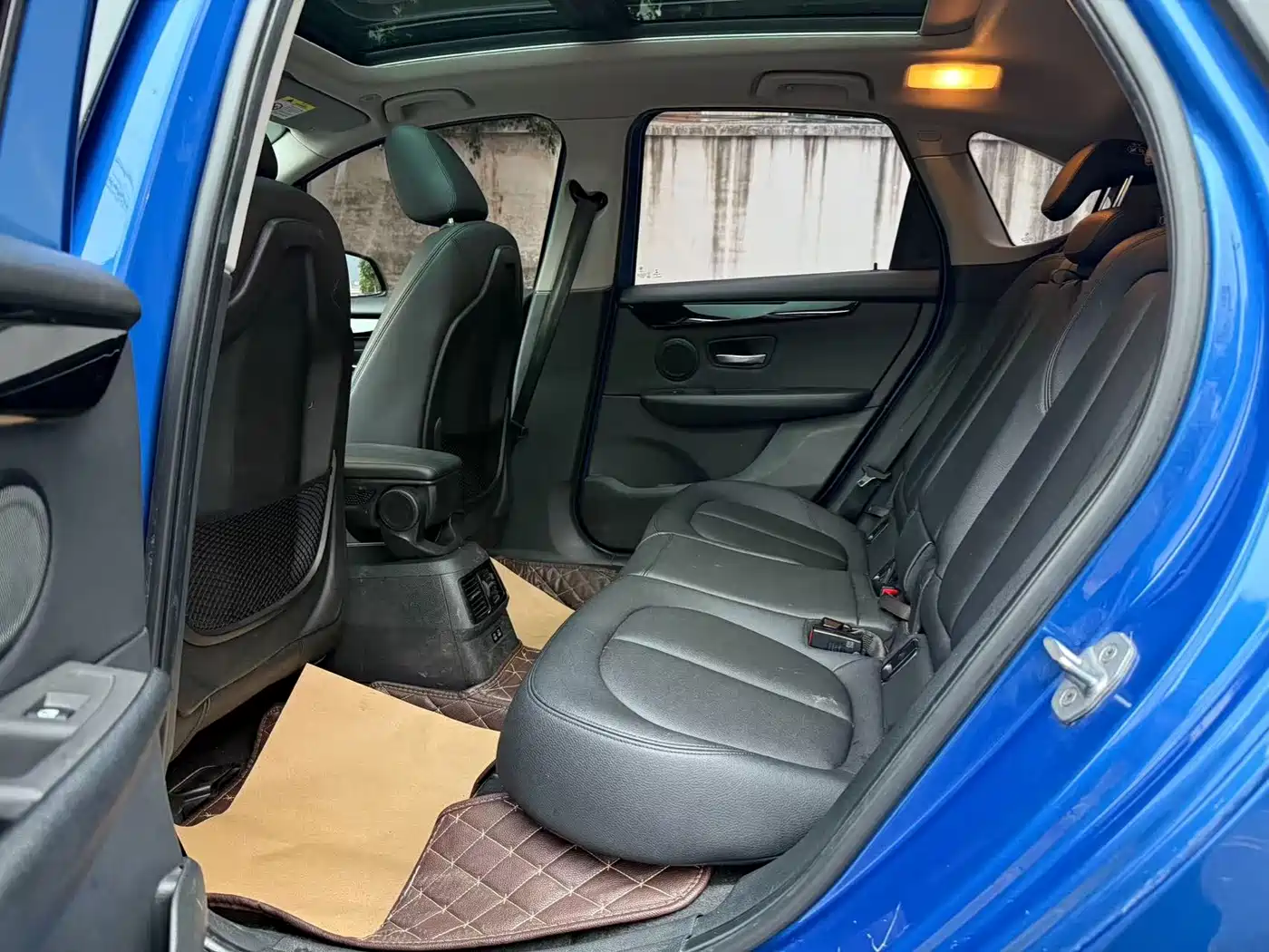 BMW 2 Series Touring 2018 218i Luxury Line фото 11