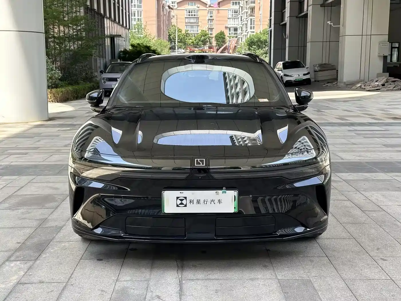 Фото 2 - ZEEKR 007GT