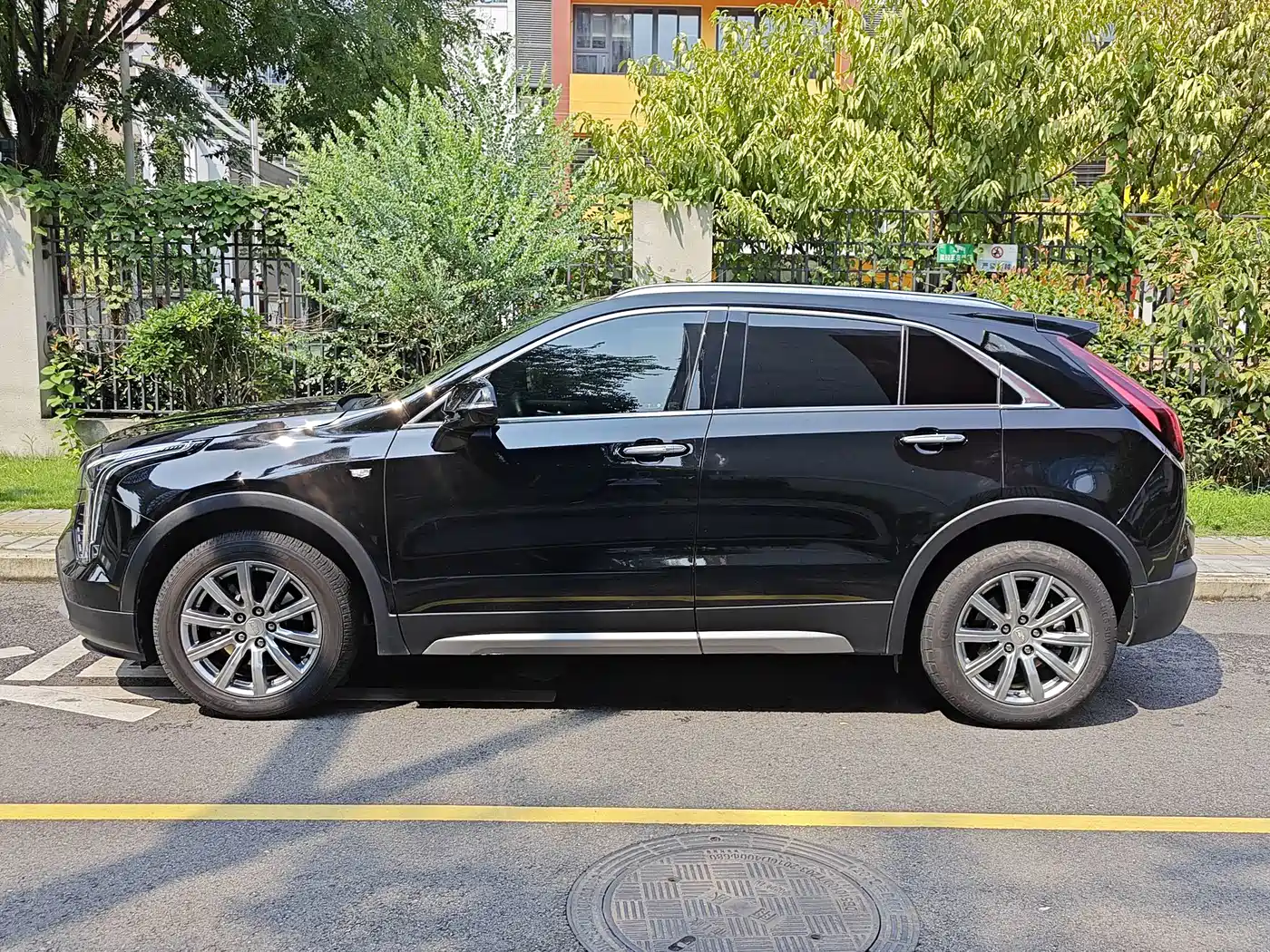 Cadillac XT4 2023 2023 Model Year 28T Two-Wheel Drive Luxury Model