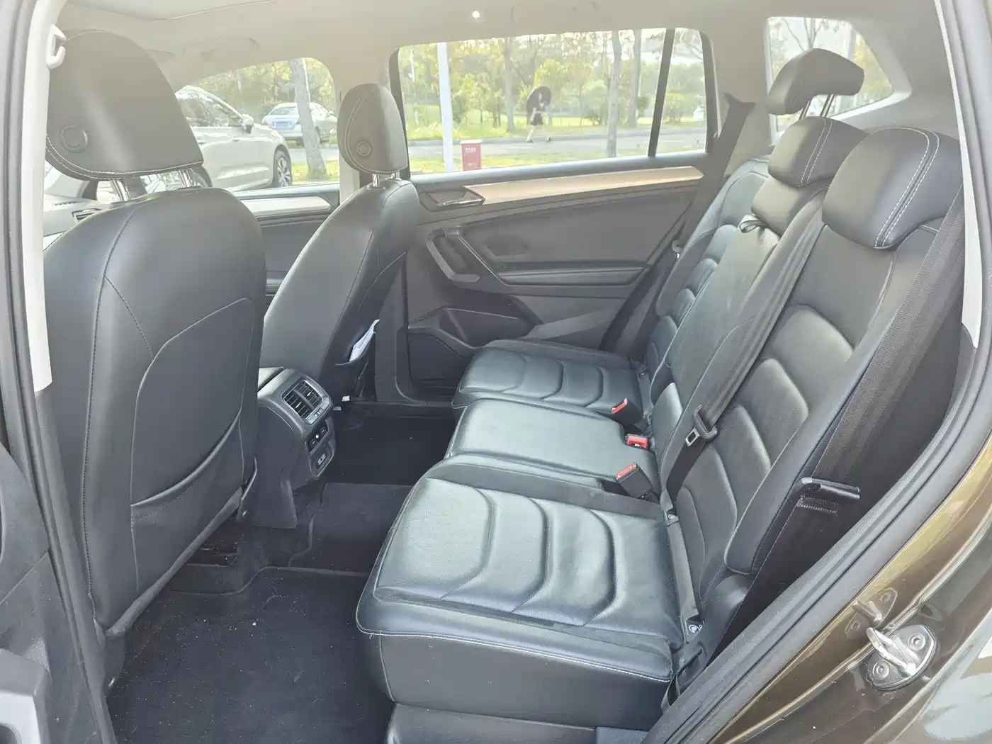 Volkswagen Tiguan L 2018 380TSI Automatic AWD Luxury Edition фото 8