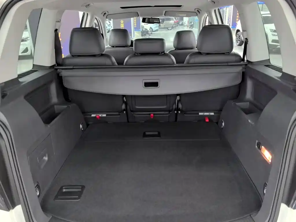 Volkswagen Touran 2015 2014 1.4T DSG 30th Anniversary Edition