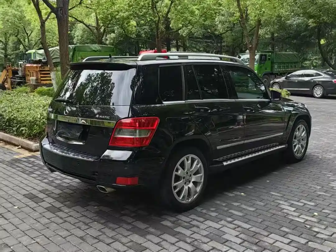 Photo 4 - Mercedes-Benz GLK-Class