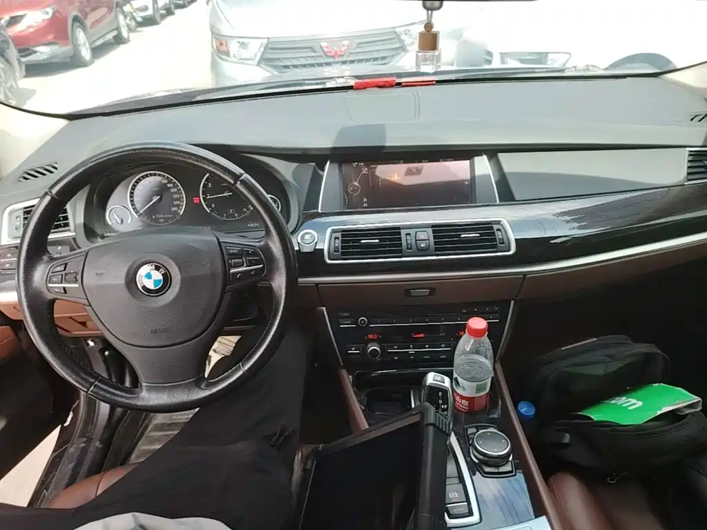 BMW 5 Series GT 2015 2014 528i Leading