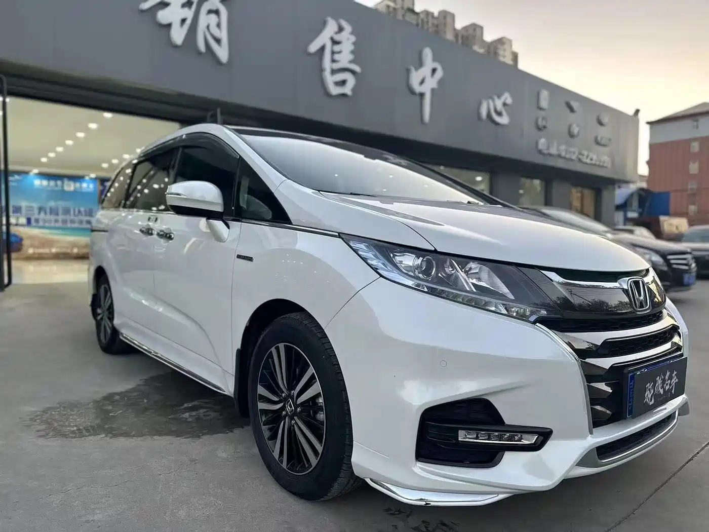 Фото 2 - Honda Odyssey
