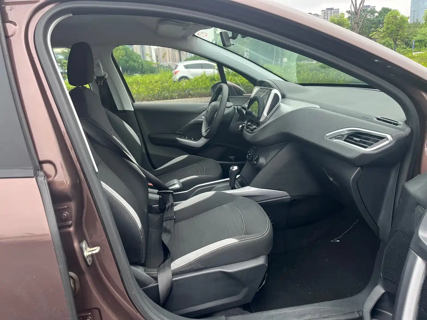 Peugeot 2008 2014 2014 1.6L Automatic Excellence Edition