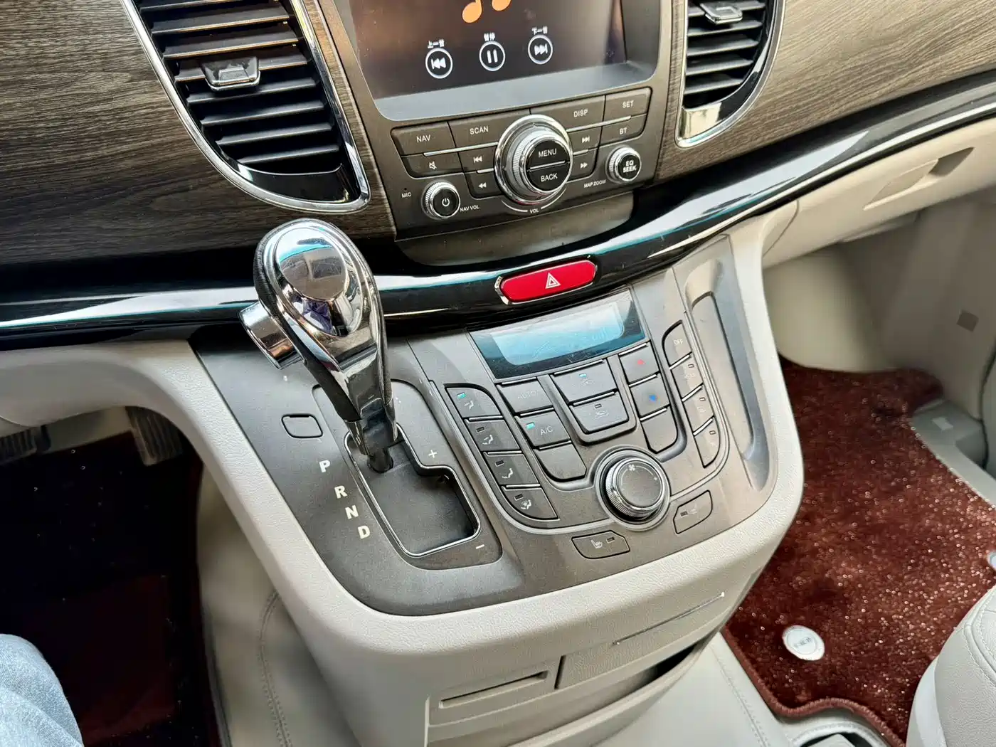 JAC Motors Refine M5 2016 2014 2.0T Gasoline Automatic Official Version