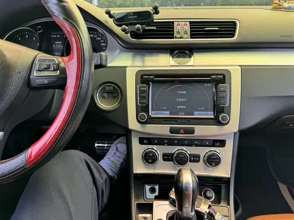 Volkswagen FAW-Volkswagen CC 2016 Model 1.8TSI Luxury фото 4