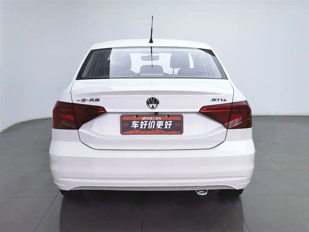 Volkswagen Jetta 2017 1.4L Manual Fashion фото 4