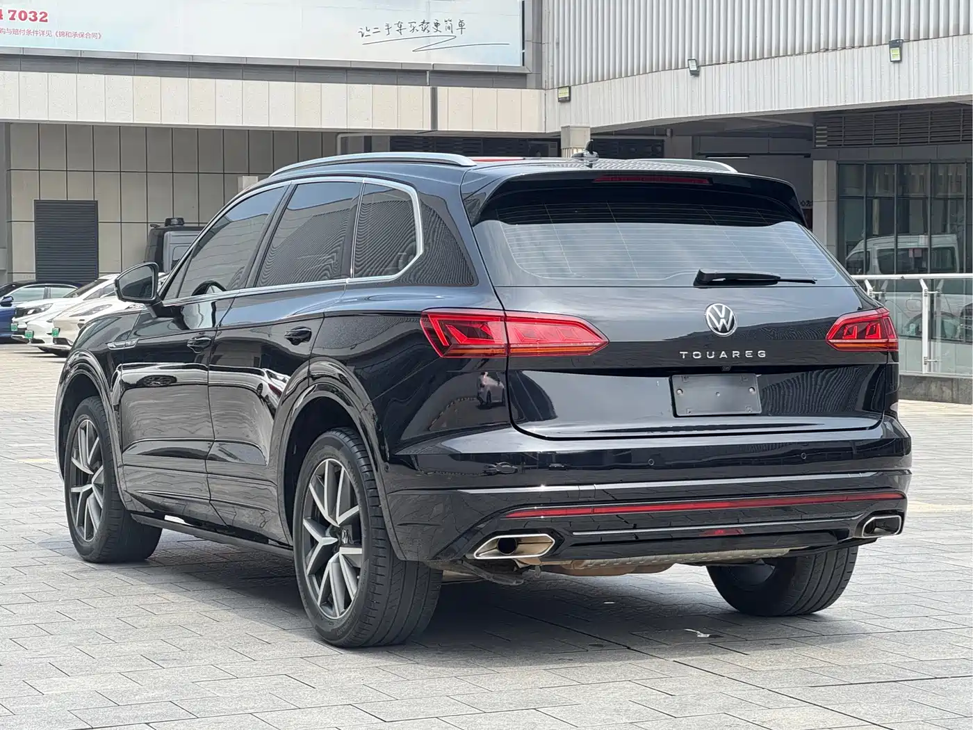 Volkswagen Touareg 2021 2021 3.0TSI R-Line Classic Sport Package