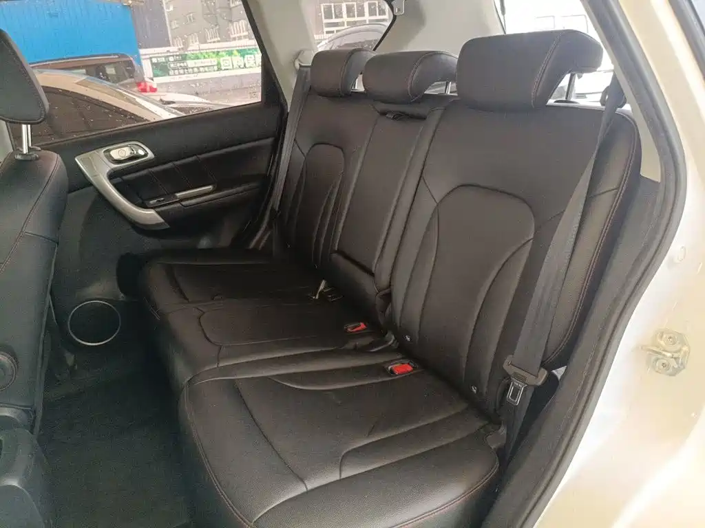 Photo 13 - Haval H6