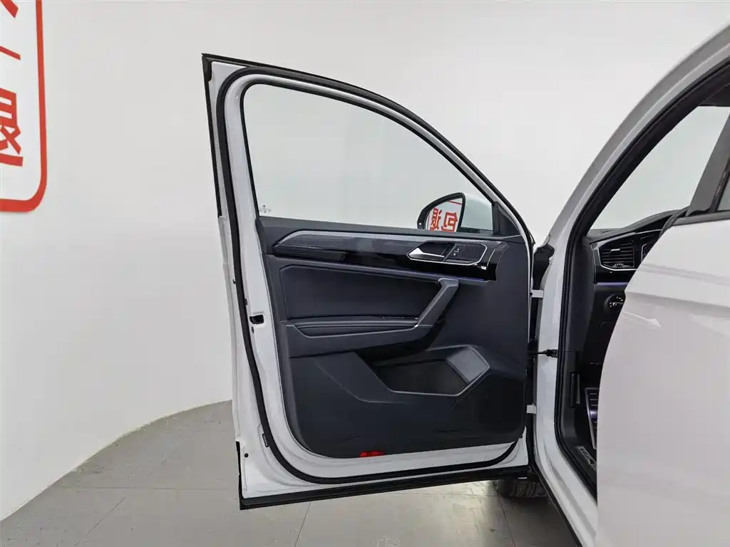 Volkswagen Tayron 2020 380TSI 4WD R-Line Smart Edition фото 8