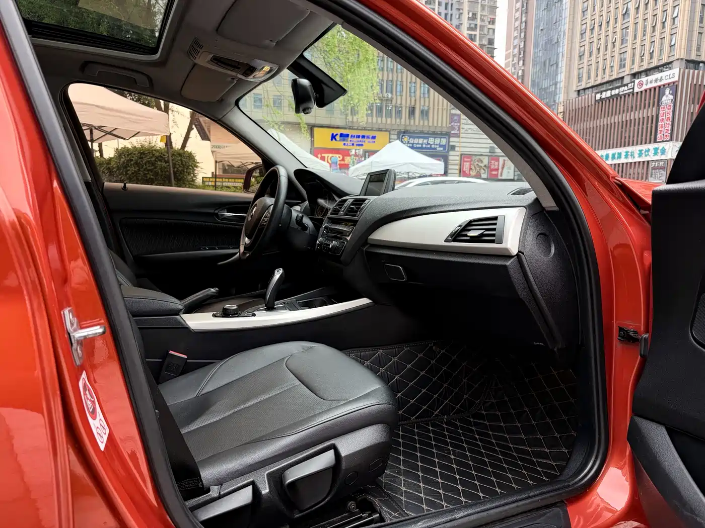 BMW 1 Series (Import) 2015 118i Leading фото 9