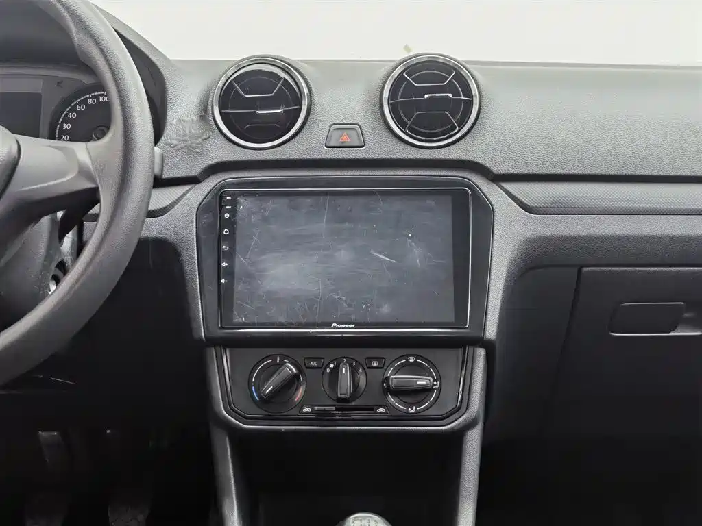 Volkswagen Jetta 2017 1.4L Manual Fashion фото 12