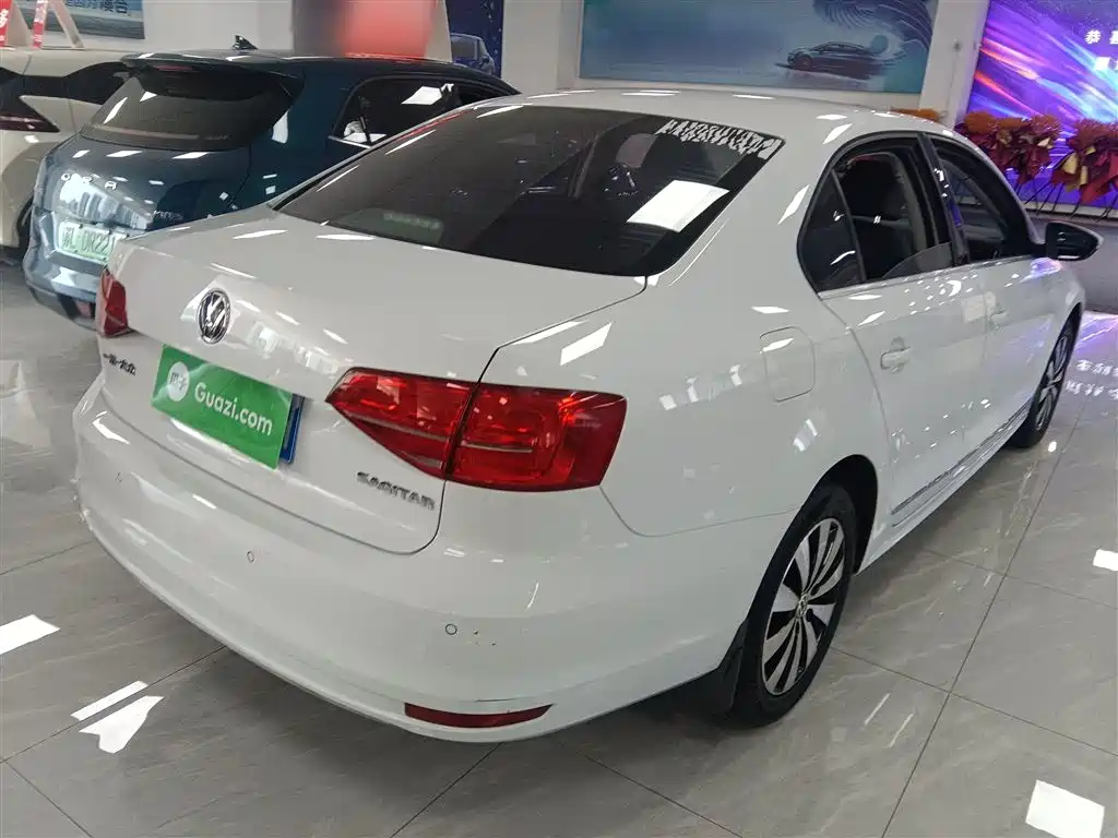 Volkswagen Sagitar 2018 1.6L Manual Comfort фото 7